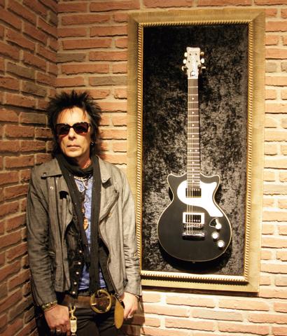 Earl Slick