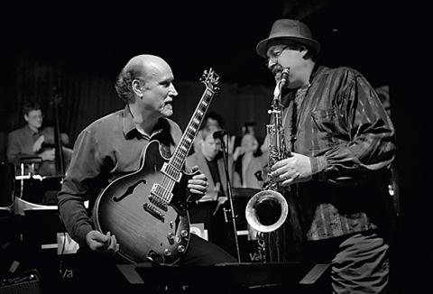 John Scofield a saxofonista Joe Lovano