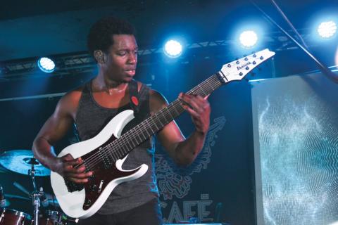 Tosin Abasi