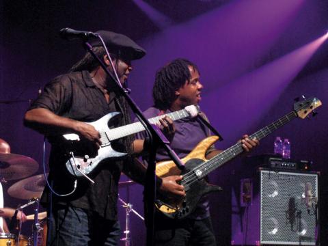 Regi a Victor Wootenovi